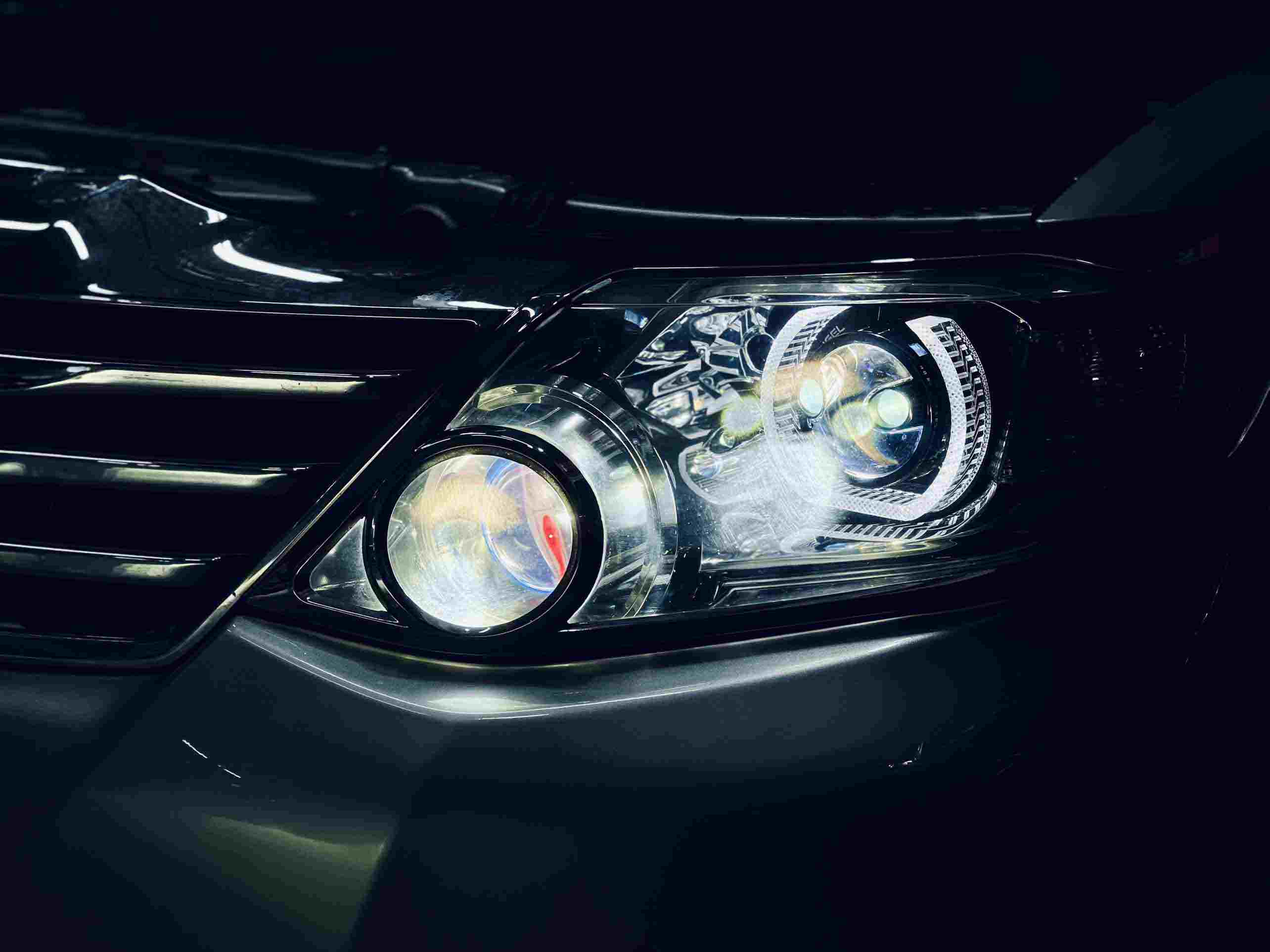 Độ đèn Fortuner với đôi bi Henvei L92pro...